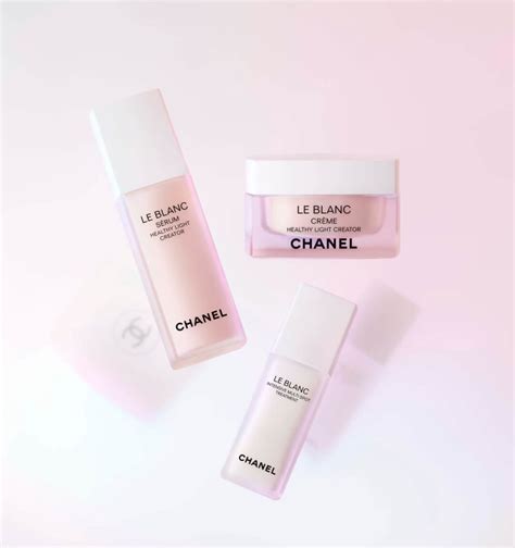 Chanel le blanc treatment